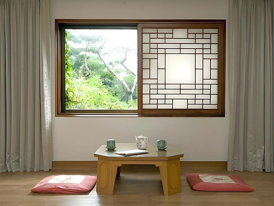 Onyang Hot Spring Hotel 