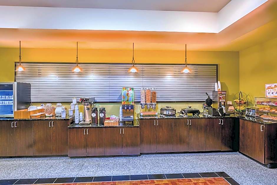 La Quinta Inn & Suites by Wyndham Union City