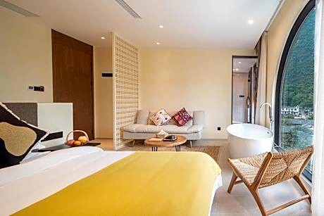 Double Room with Mountain View