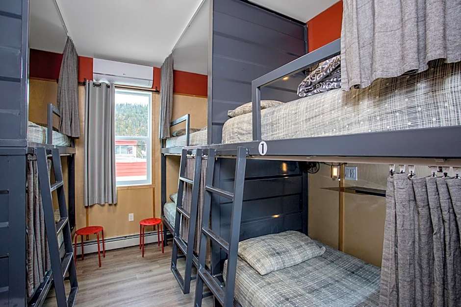 Jasper Downtown Hostel