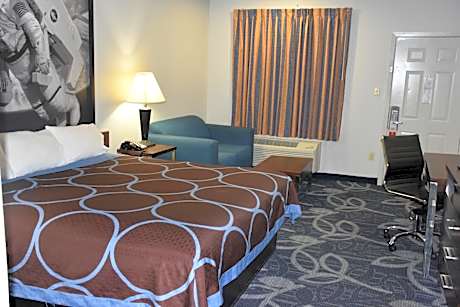 Deluxe King Room - Non-Smoking