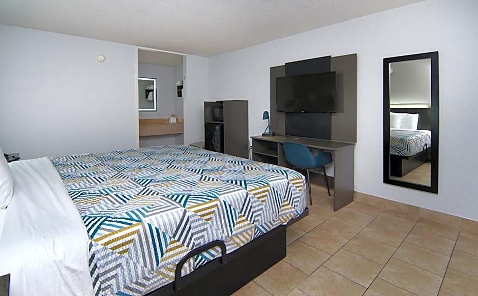 Motel 6 Mesquite, TX Town East