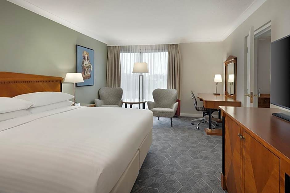 Delta Hotels by Marriott Heathrow Windsor