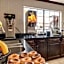 Econo Lodge Inn & Suites El Paso
