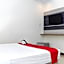 Reddoorz Plus near Makassar Town Square