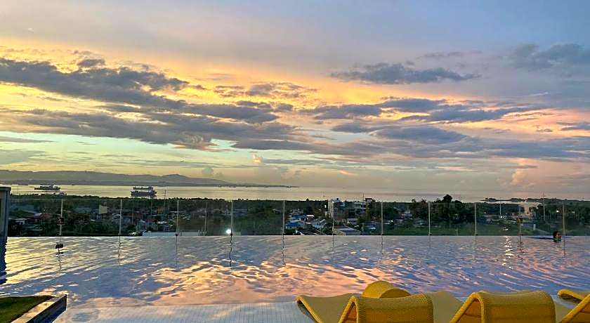 CSuites at 8 Newtown Mactan Cebu