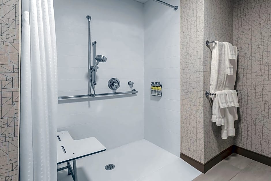 Holiday Inn Express & Suites - Chicago O'Hare Airport