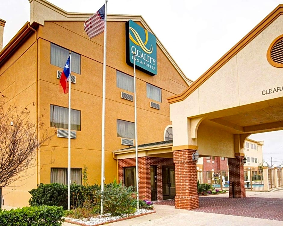 Quality Inn & Suites