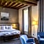 Hotel de L'Abbaye Le Tronchet - Handwritten Collection