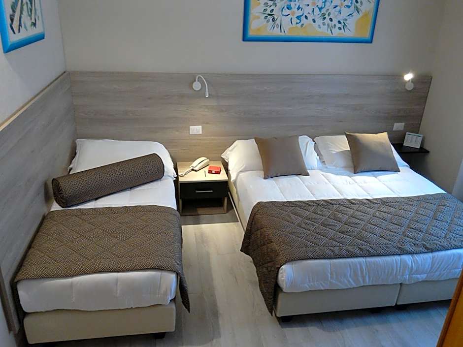 Foto 1 von 4 von Triple Room
