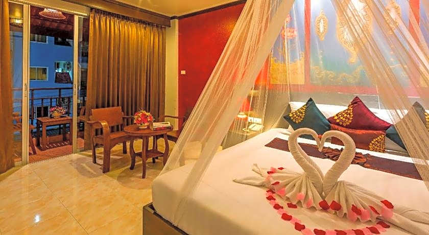 Tanawan Phuket Hotel