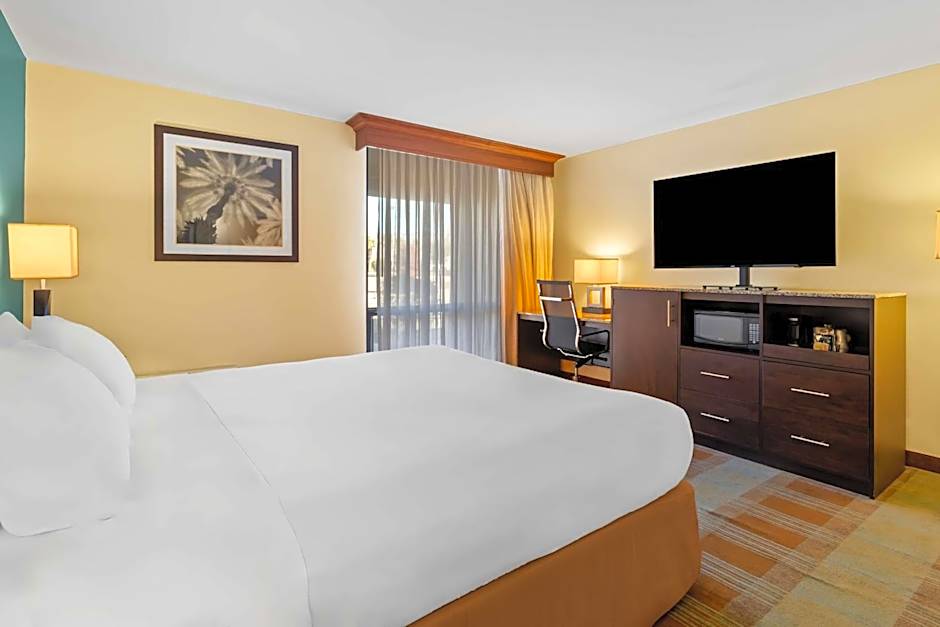Best Western Date Tree Hotel