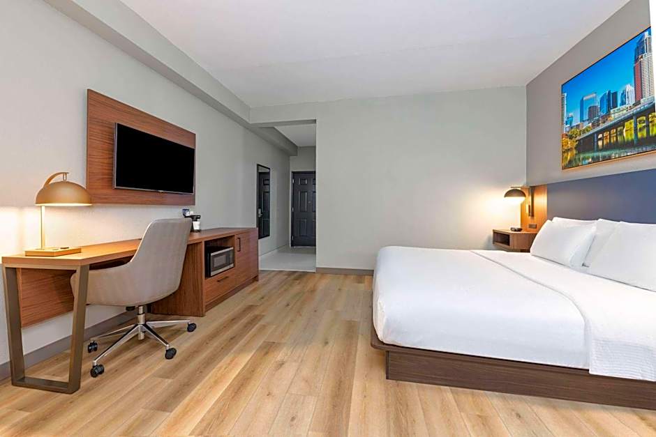 La Quinta Inn & Suites by Wyndham Dallas Dfw Airport North