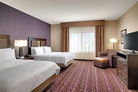 2 Queen Beds 1 Bedroom Suite