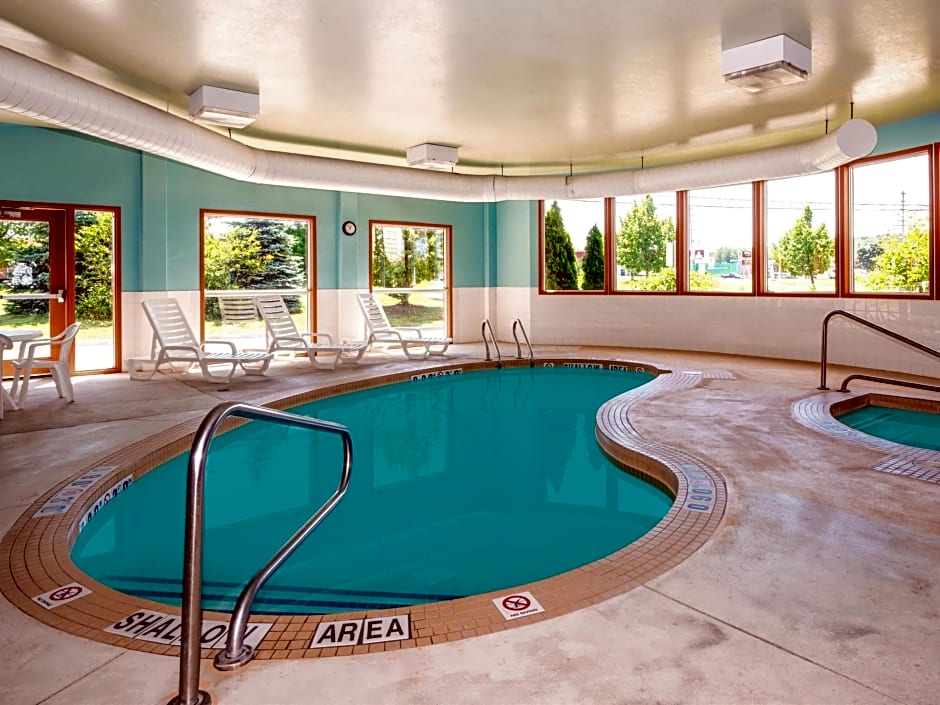 Super 8 by Wyndham Midland