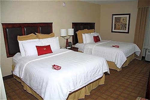 Crowne Plaza Newark Airport