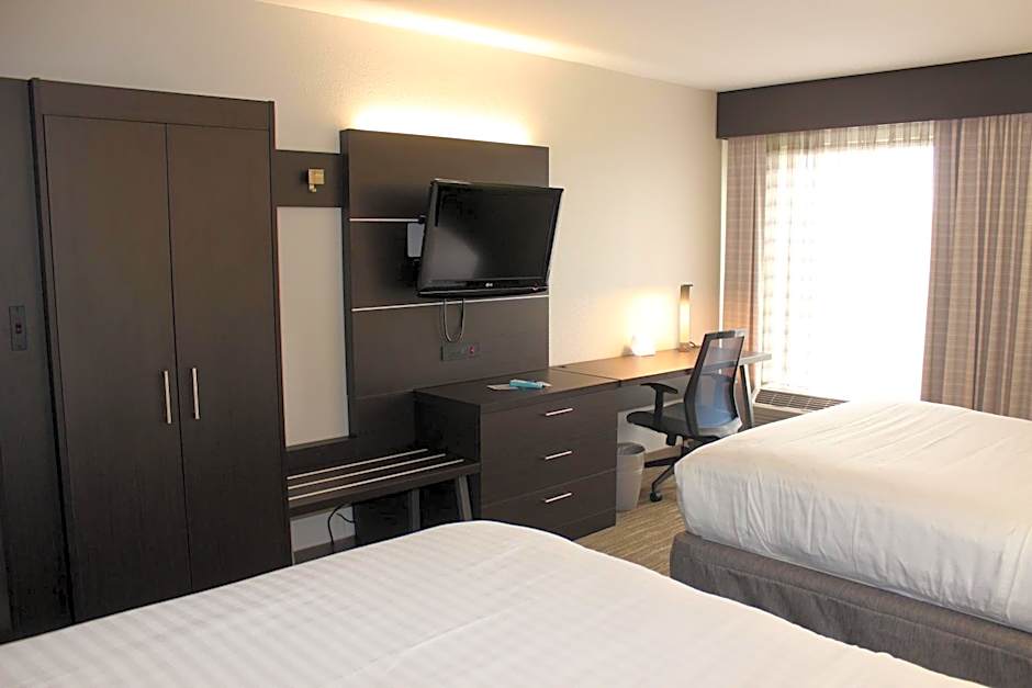 Holiday Inn Express & Suites Troy By IHG