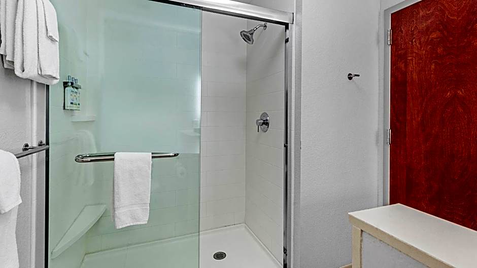 Holiday Inn Express And Suites Mobile - University Area By IHG