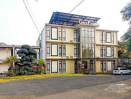 Sans Vibes Giri Palma Hotel and Villas