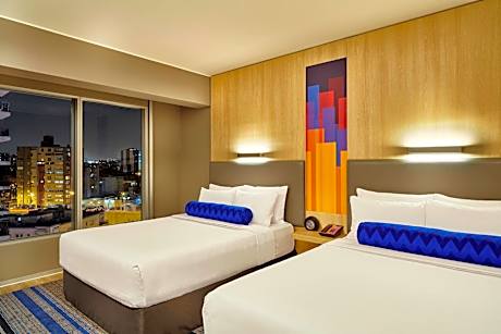 Breezy Room, Larger Guest Room, 2 Queen