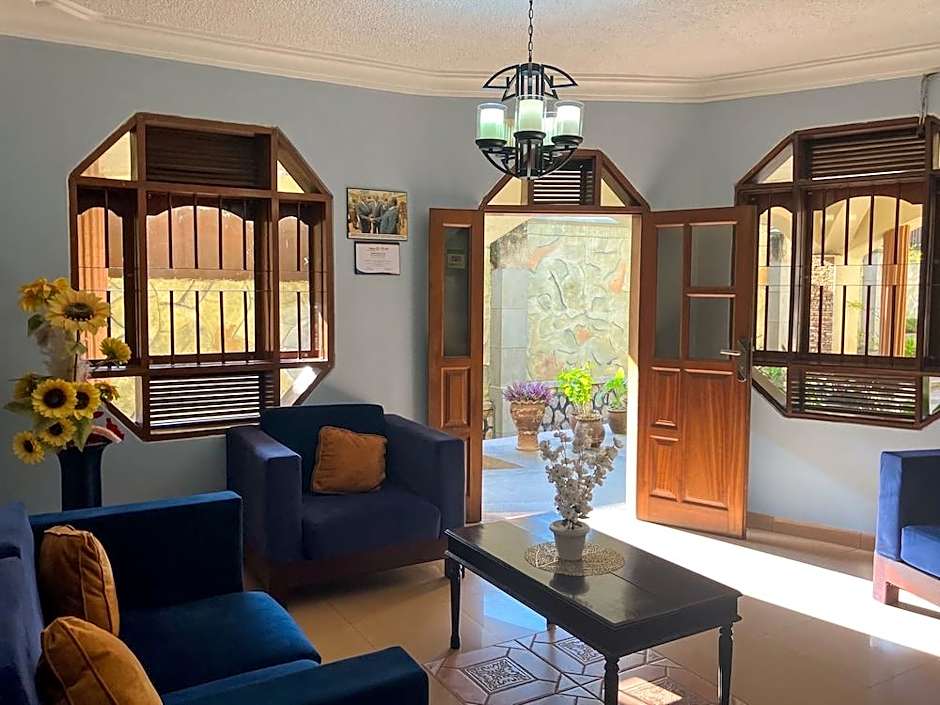 Rwizi Arch Hotel