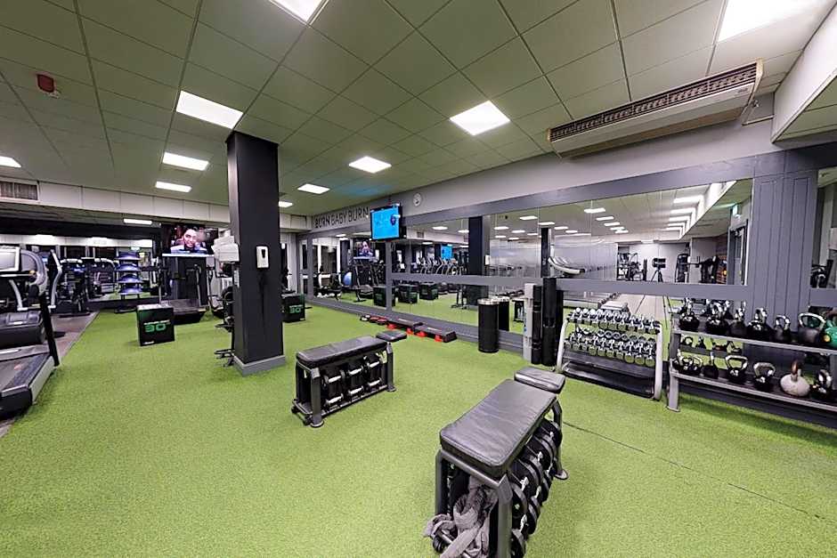 Village Hotel Leeds North