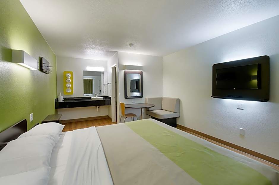 Motel 6-Charles Town, WV