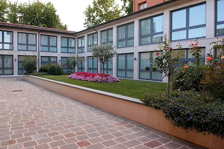 HC Hotel Cremona Pilgrim's