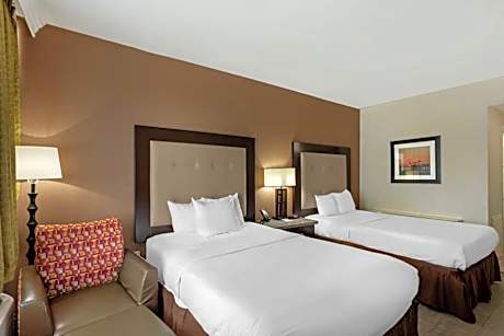 Double Room with Two Double Beds - Non-Smoking