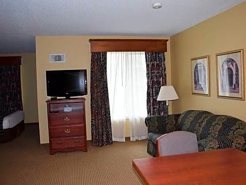 MainStay Suites Madison Airport
