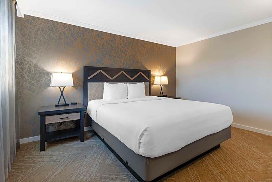 Best Western Plus Inn At The Vines