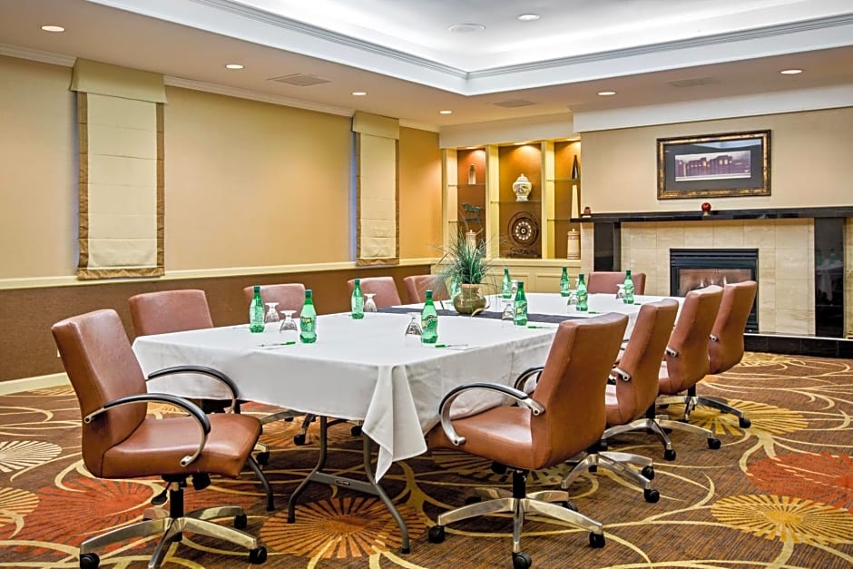 Holiday Inn Roanoke - Tanglewood Route 419 & I 581, an IHG Hotel