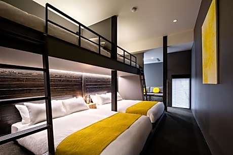 Deluxe Quadruple Room