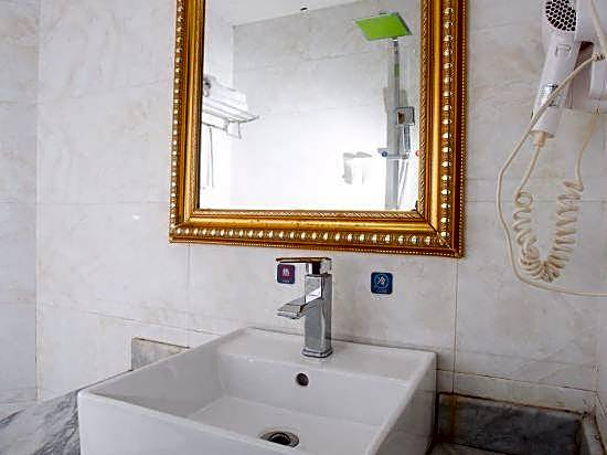 Haro Light Hotel (Guangzhou Xichang Metro Station Branch)