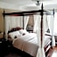 Riverside Lodge