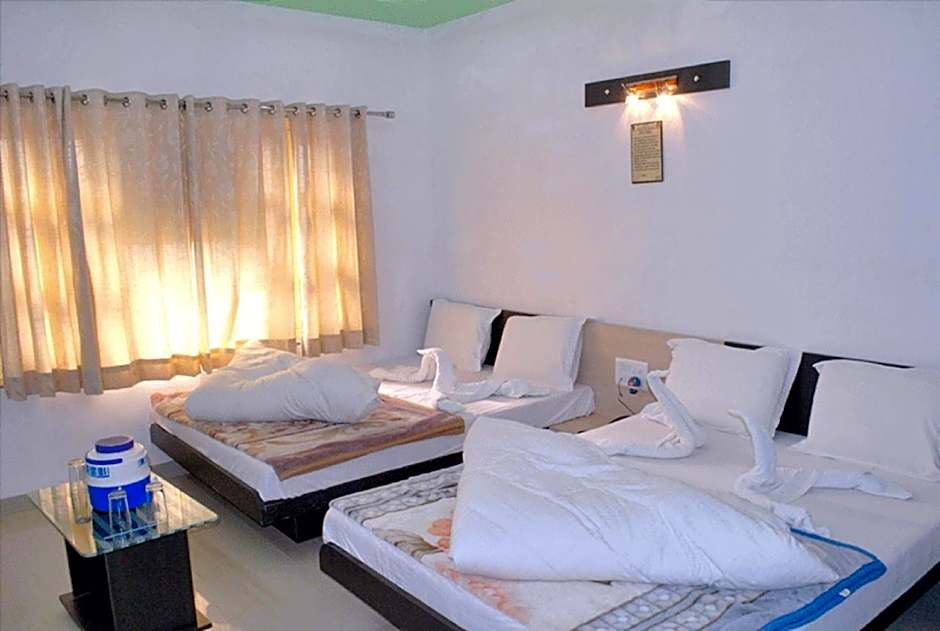 Hotel Ashapura Palace