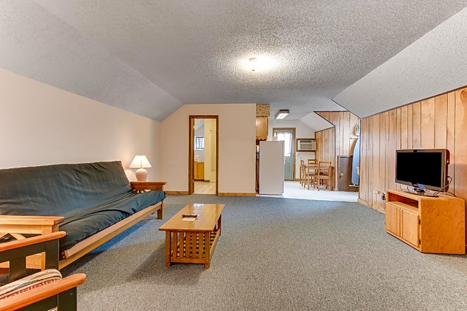 Dolores Mountain Inn