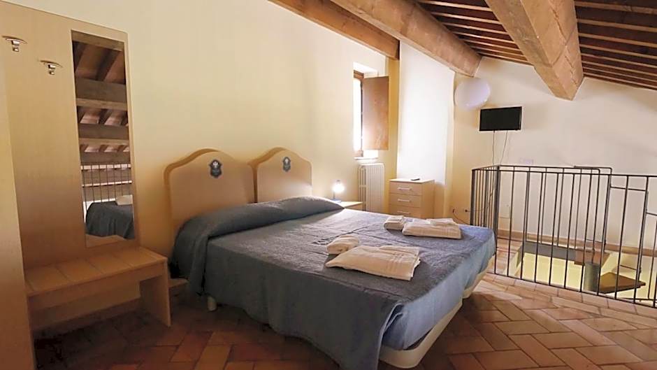 Borgo de' Varano by Hotel I Duchi