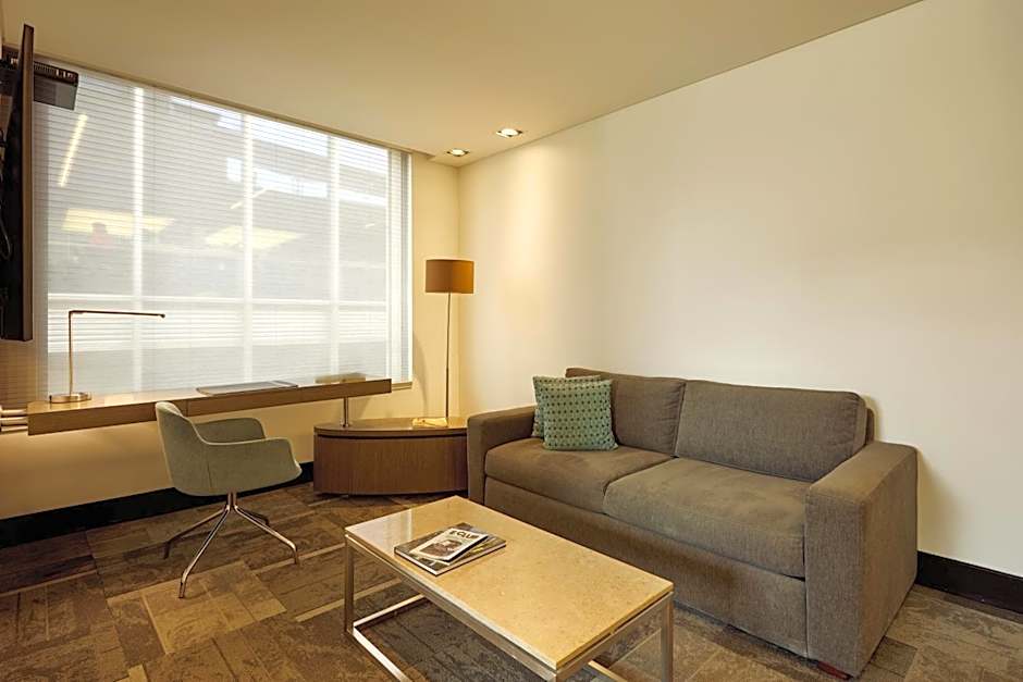 EK Hotel By Preferred Hotels Group