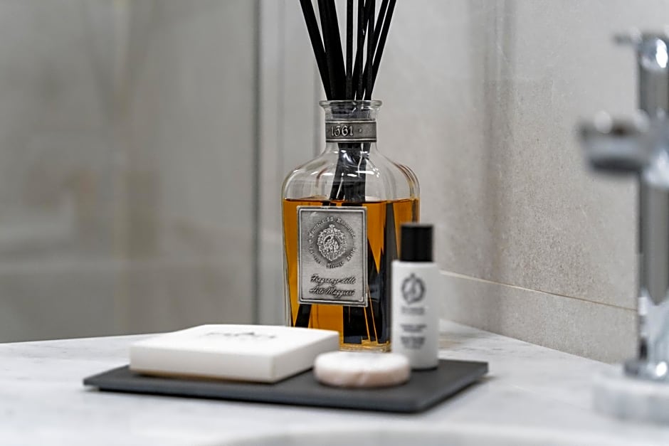 Flom Boutique Hotel
