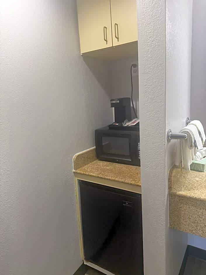 Econo Lodge Naval Station Norfolk
