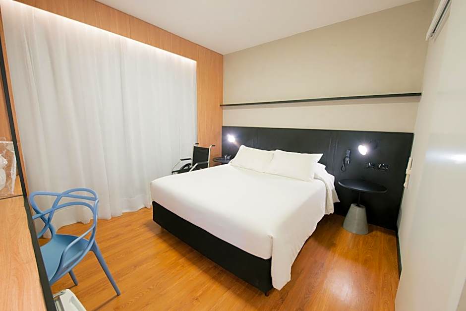 Ibis Curitiba Shopping