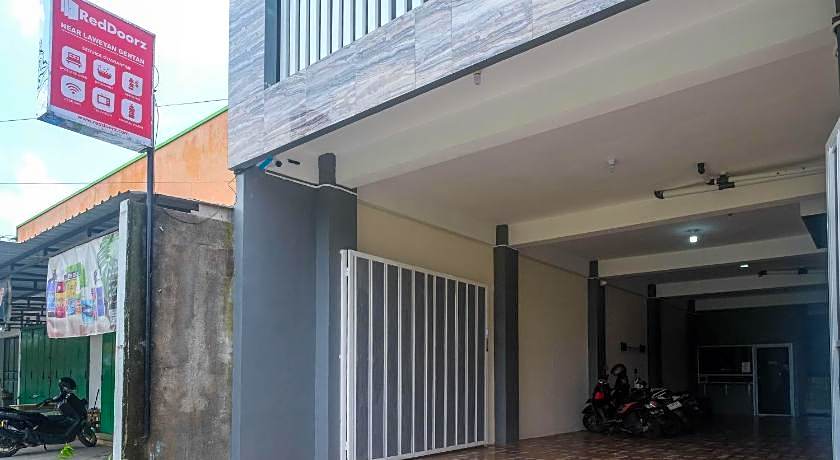 RedDoorz near Laweyan Gentan