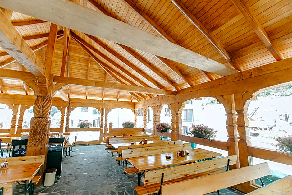 Lostrita - Pastravarie, Hotel & SPA