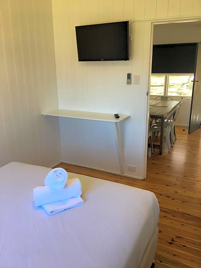 Lakeside Cabins & Holiday Village