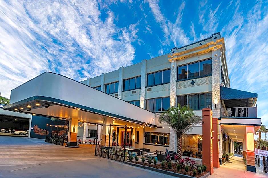 St Charles Coach House, an Ascend Collection Hotel