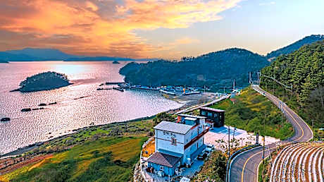 Yeosu byeol heneun bada pension