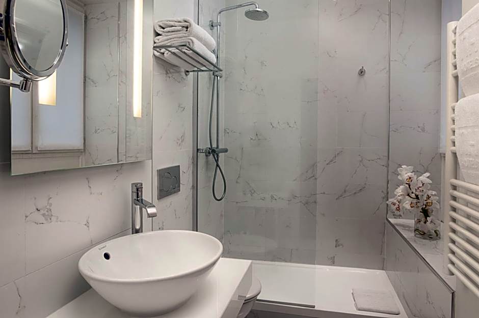 NH Paris Champs- Elysees