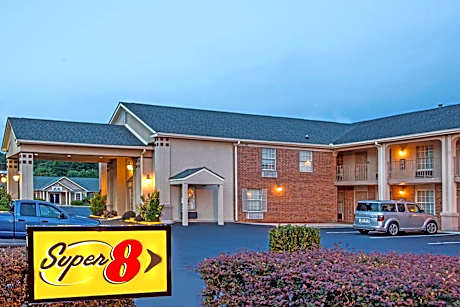 Super 8 by Wyndham Covington