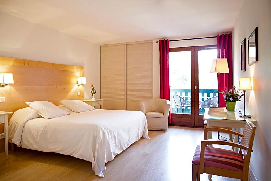 Hôtel-Résidence la Pinède